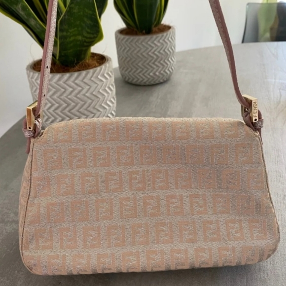 Vintage Fendi - Picture 6 of 6